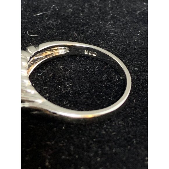 Silver Tone Band Ring With Ribbed Design Signed GR Size 6 1/2 (R95) - Picture 7 of 8